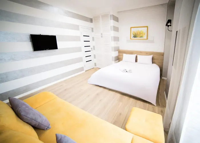 апартаменти-студіо для 4-х площа міцкевича 5 - проспект свободи Апартаменти *